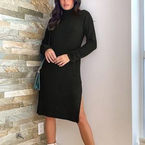 Lulus black sweater dress, size large, NWT.